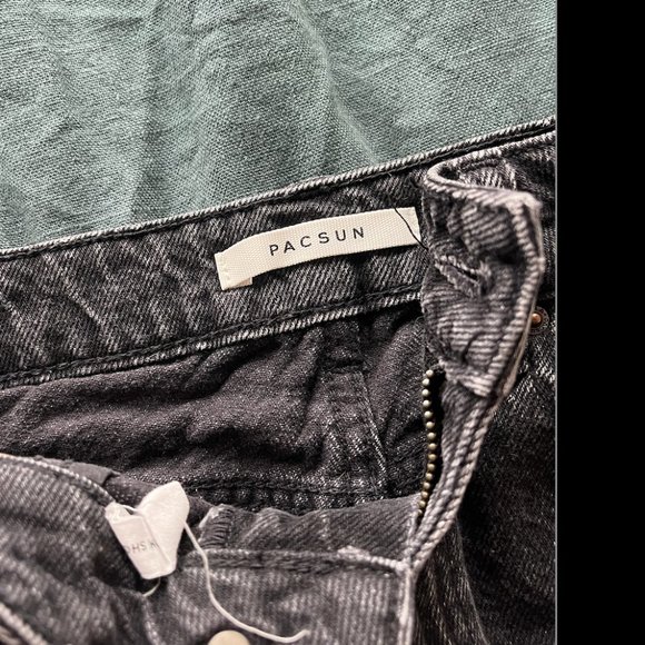 PacSun Black Mom Shorts - Picture 4 of 4